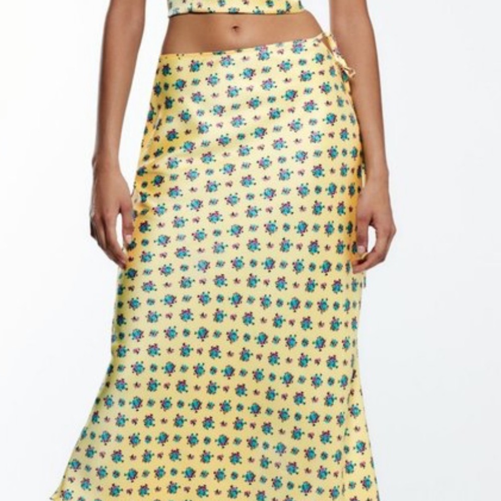 Zara Light Yellow Silk Maxi Skirt